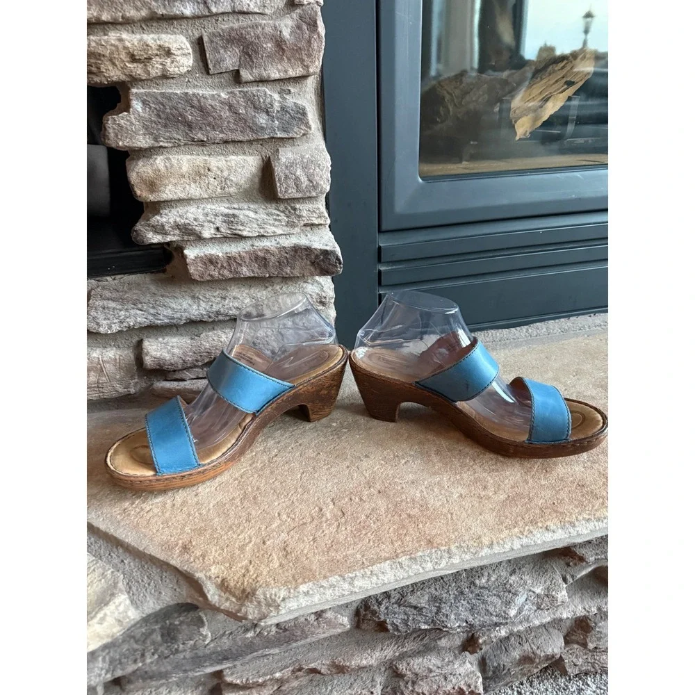Born Womens Blue Leather Double Strap Buckle Clog
Sandals B02504 Size 10
Boho - Picture 2 of 12